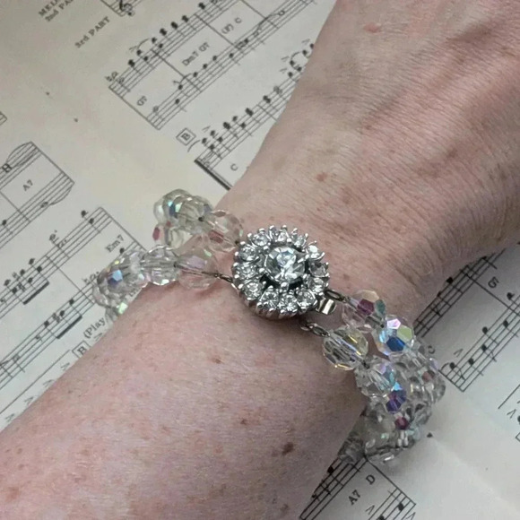 Elegant Crystal Beaded Necklace - Picture 11 of 14